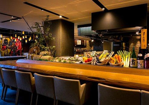 炉端炭火 回 おもろまち店｜那覇市・炭火焼・沖縄料理・求人