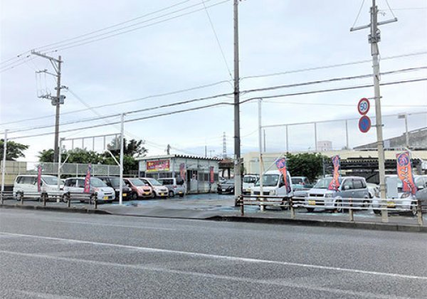 75レンタカー 登川店｜沖縄市・レンタカー
